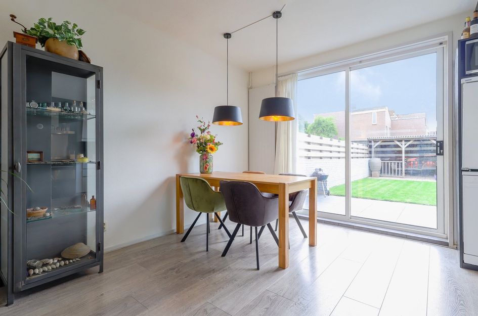 Burgemeester Elmersstraat 27
