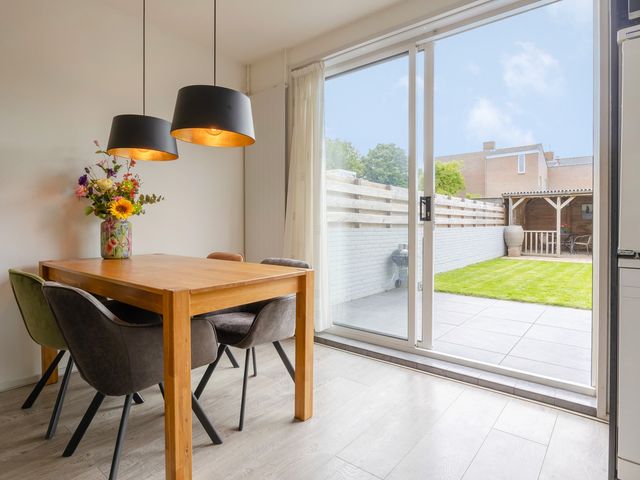 Burgemeester Elmersstraat 27, Sijbekarspel