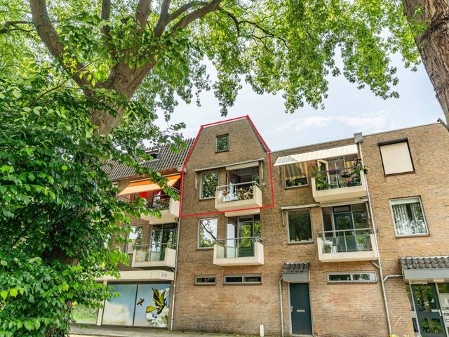 Sir Winston Churchillweg 37, Voorschoten