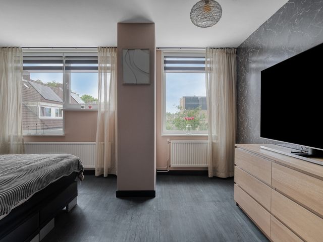 Bloesemhof 16, Strijen