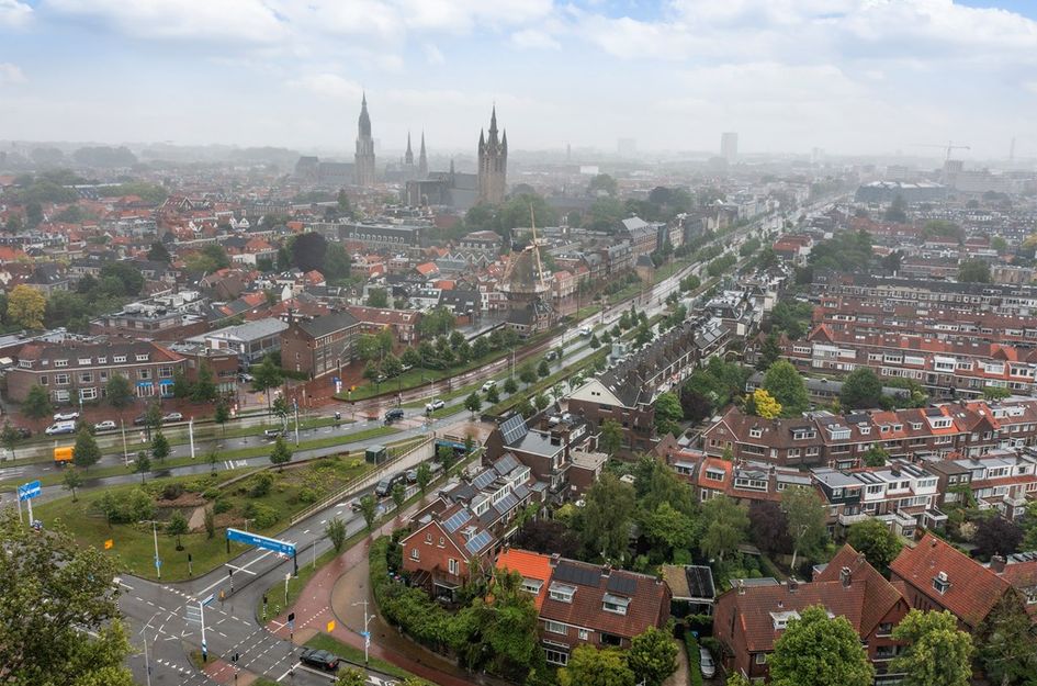 Spoorsingel 100