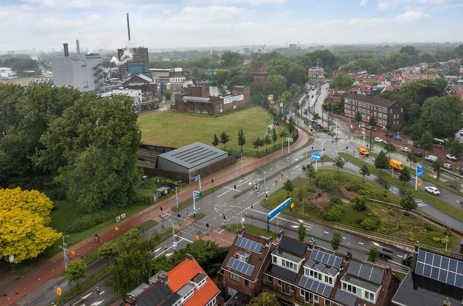 Spoorsingel 100