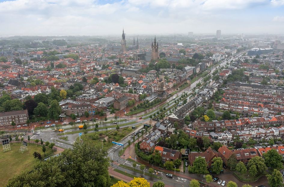 Spoorsingel 100