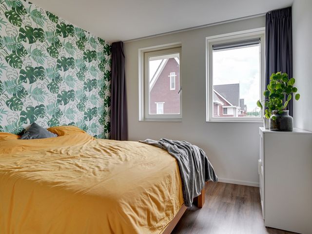 Lisdodde 64, Vlijmen