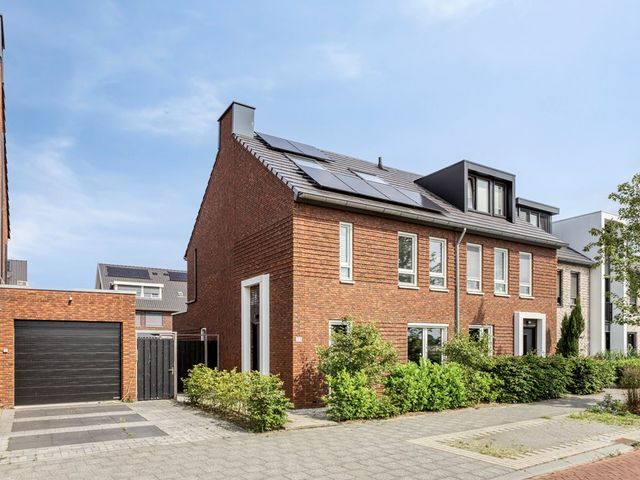 Sikkel 23, Hendrik-Ido-Ambacht