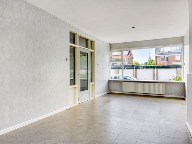 Zonnebloemstraat 6, Alblasserdam