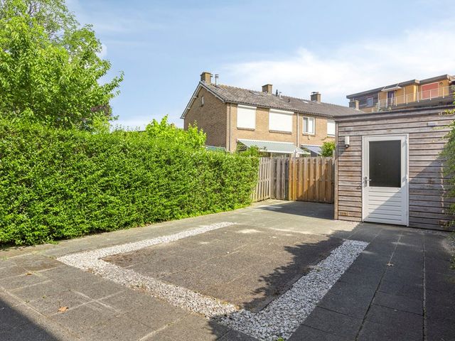 Zonnebloemstraat 6, Alblasserdam
