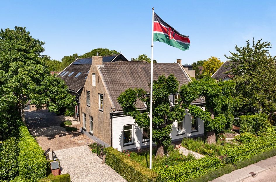 Dorpsstraat 23
