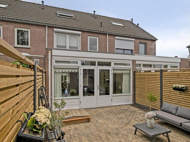 Jan Greshofflaan 11, Kloetinge