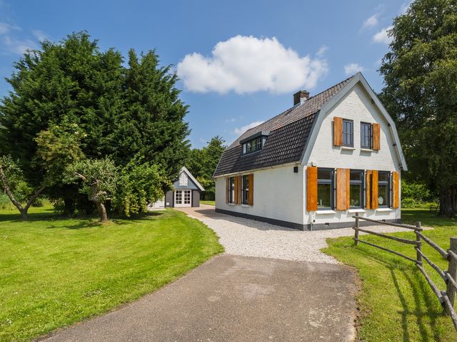 Waalbandijk 110, Heesselt