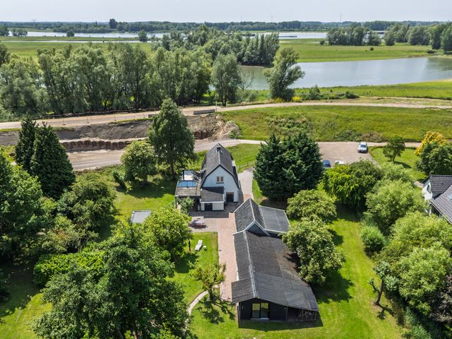 Waalbandijk 110, Heesselt