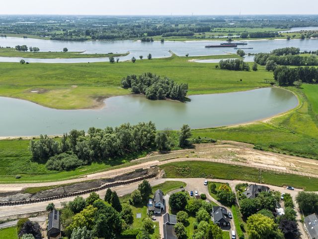 Waalbandijk 110, Heesselt