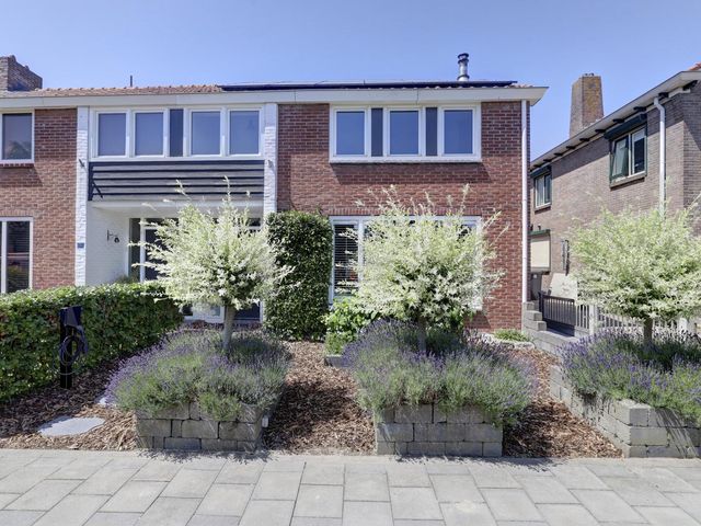 Noorsestraat 12, Ouwerkerk