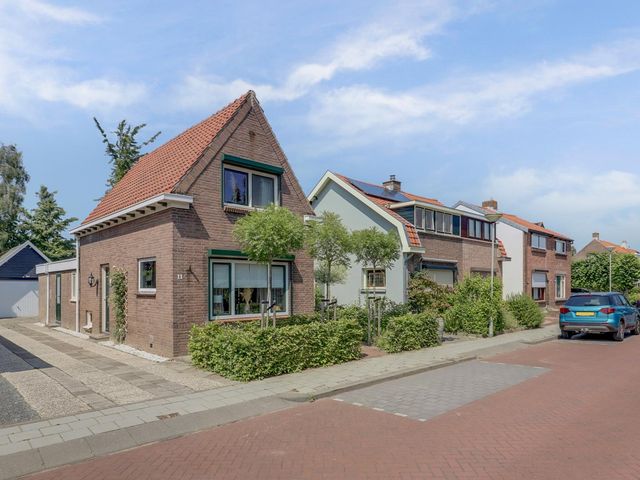 Alexanderstraat 11, Kapelle