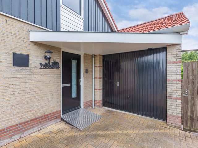 Kemphaan 43, Lemmer