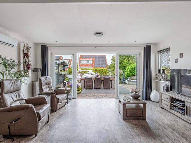 Kemphaan 43, Lemmer