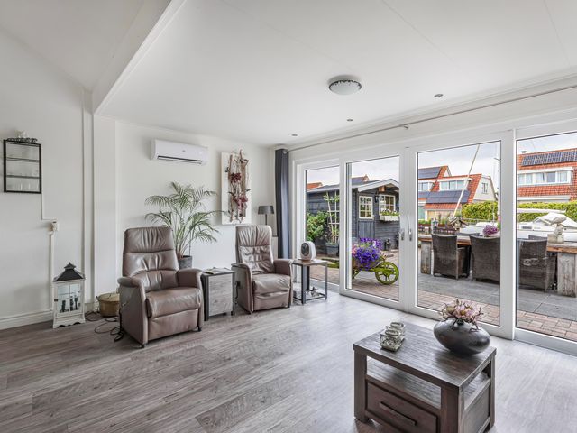 Kemphaan 43, Lemmer