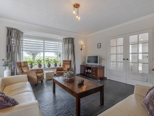 Tiendweg 30, Hardinxveld-Giessendam