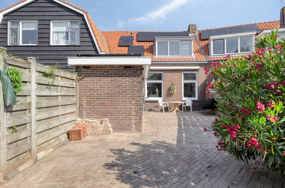 Donkereweg 13