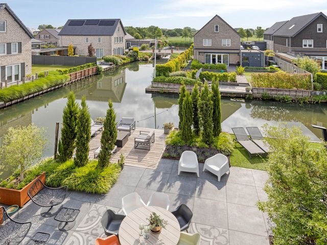 Turfsteker 6, Veenendaal