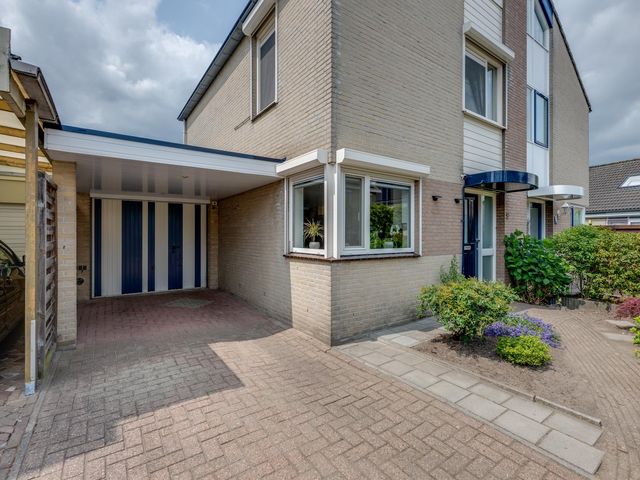 Repinge 9, Hoeven