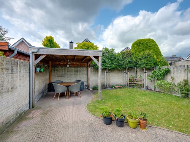 Repinge 9, Hoeven