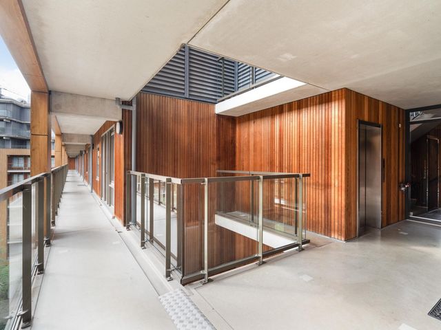Oppert 252, Rotterdam