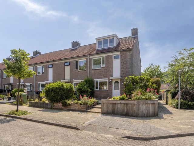 Hoefijzer 17, Zwaag