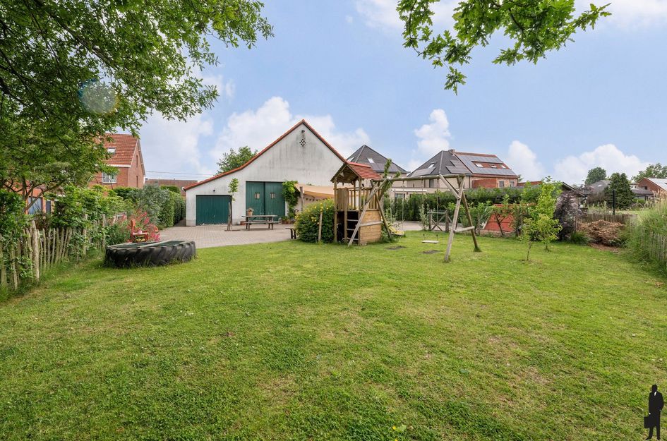 Steenweg op Ravels 183  