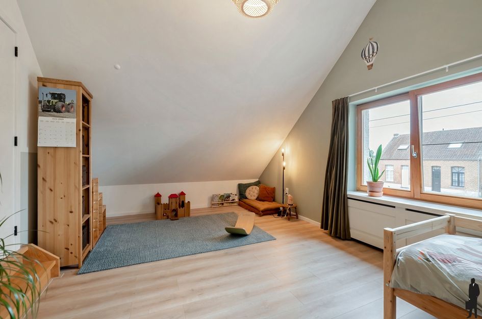 Steenweg op Ravels 183  