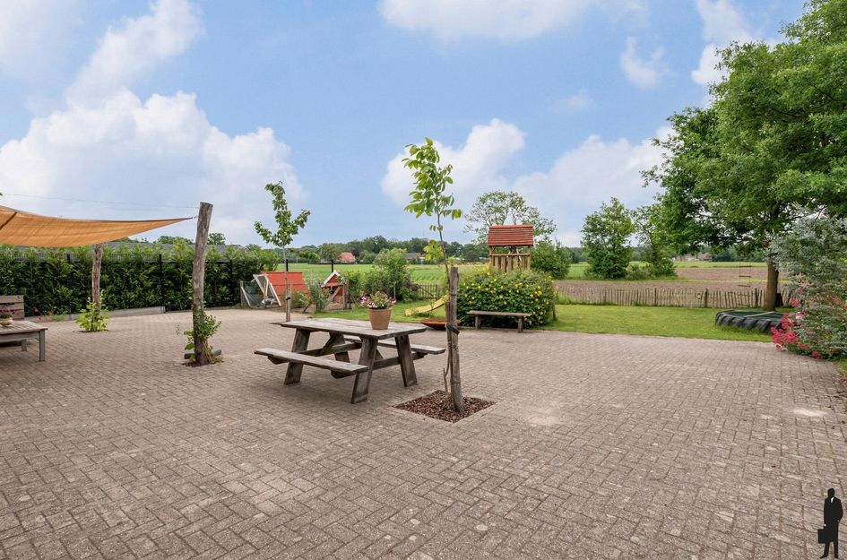 Steenweg op Ravels 183  