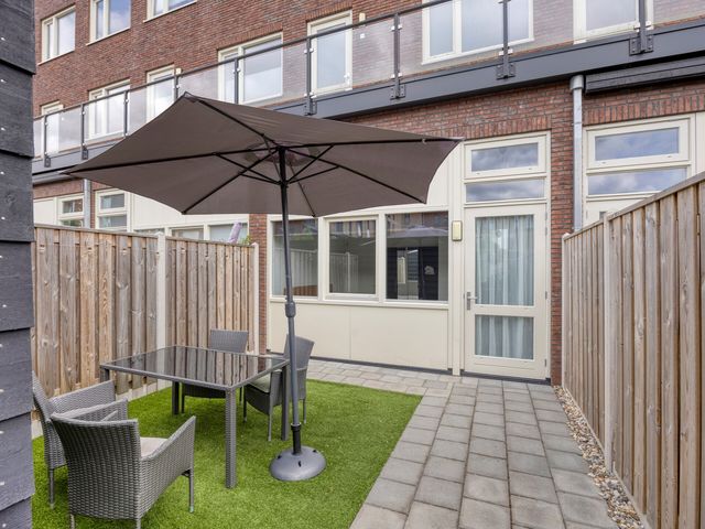 Smedingplein 5, Emmeloord