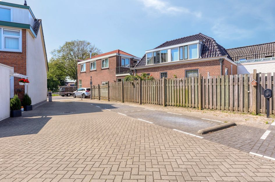 Warmoeziershof 3