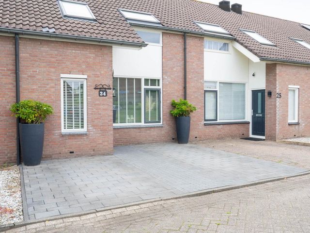 IJsselplein 24, Helmond