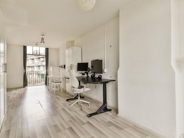 Javaplein 9B, Amsterdam