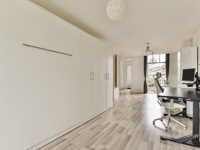 Javaplein 9B, Amsterdam
