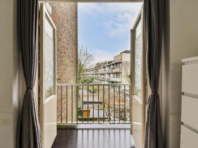Javaplein 9B, Amsterdam