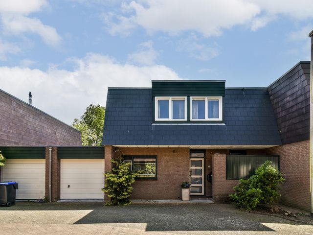 Fluitekruidzoom 26, Leiderdorp
