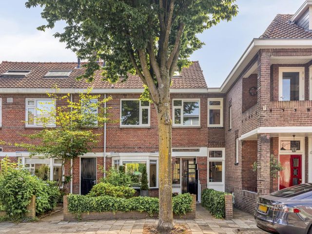 Bataviastraat 11, Tilburg