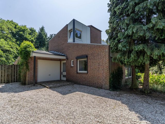 Kuluutsheuvel 12, Overloon