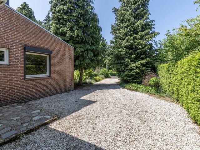 Kuluutsheuvel 12, Overloon