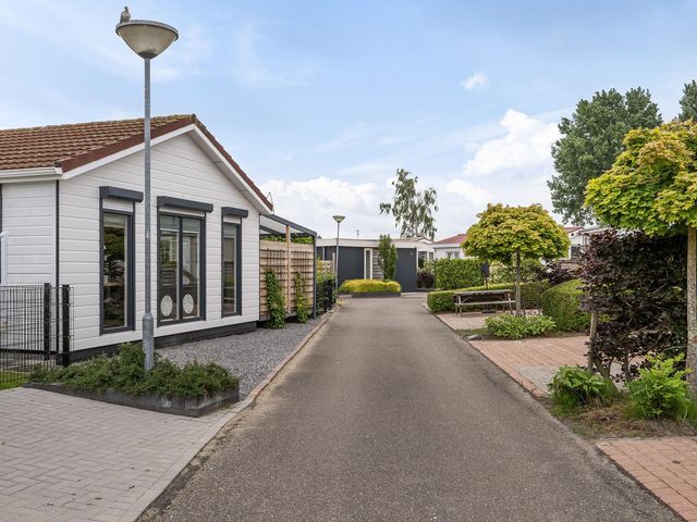 Nieuwlandseweg 98, Sint-Annaland