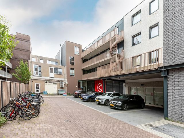 Homerushof 30, Almere