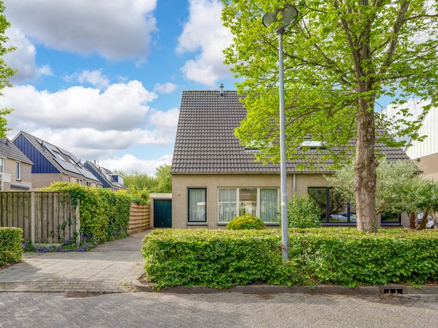 Veranda 74, Hoorn