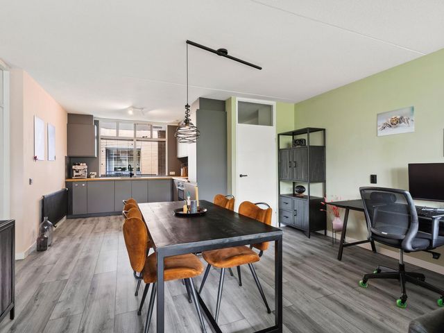 Zadelmakerstraat 35, Almere