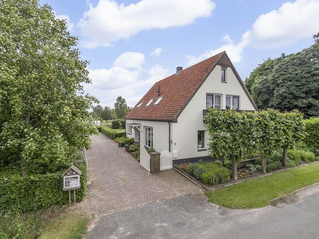 Selleland 3, Huissen