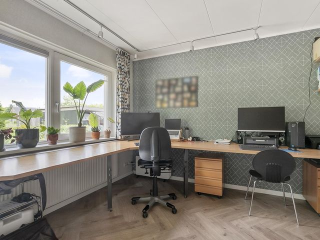 Selleland 3, Huissen
