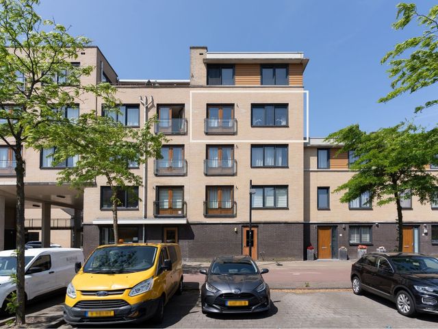 Avenue Carré 33, Barendrecht