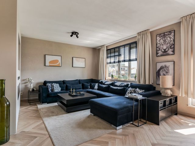 Avenue Carré 33, Barendrecht