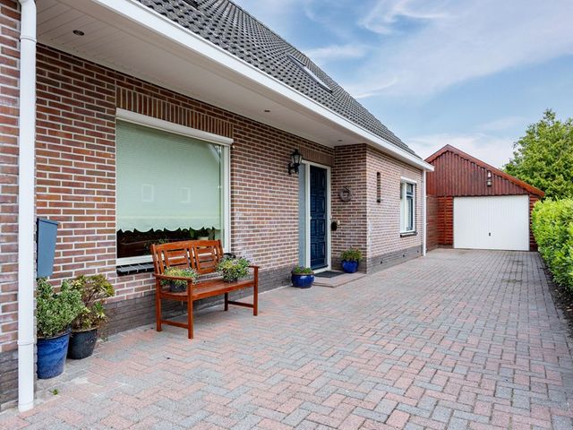 Zwaan 28, Grootegast
